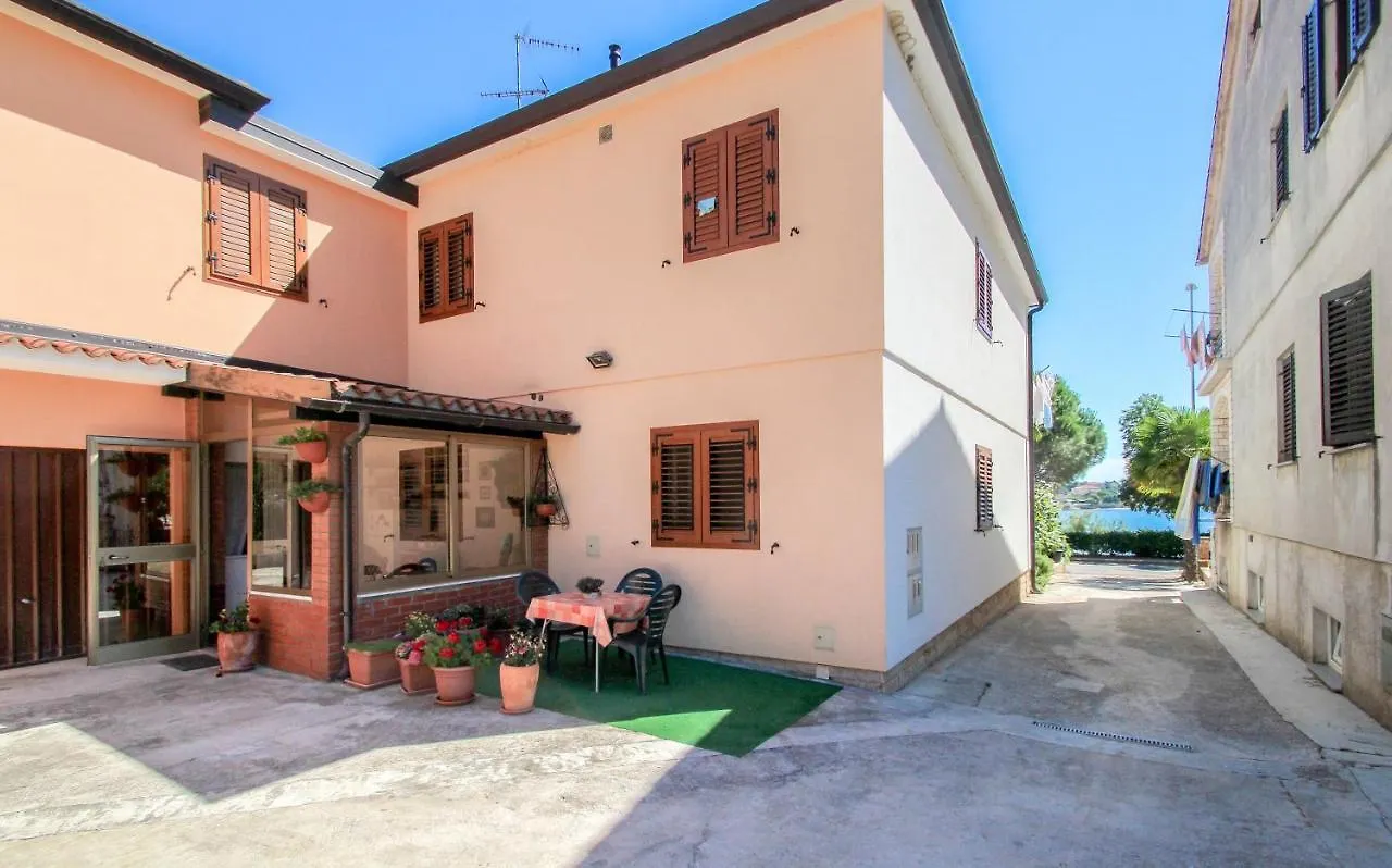Apartment Alba Brtonigla