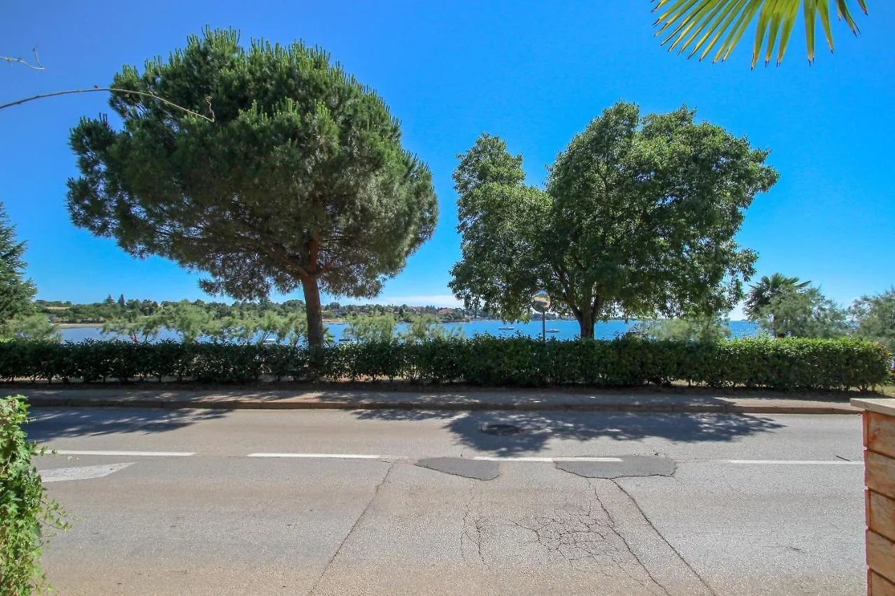 Apartment Alba Brtonigla Kroatien